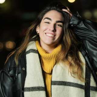 Paula J. Leon, stand-up comedian